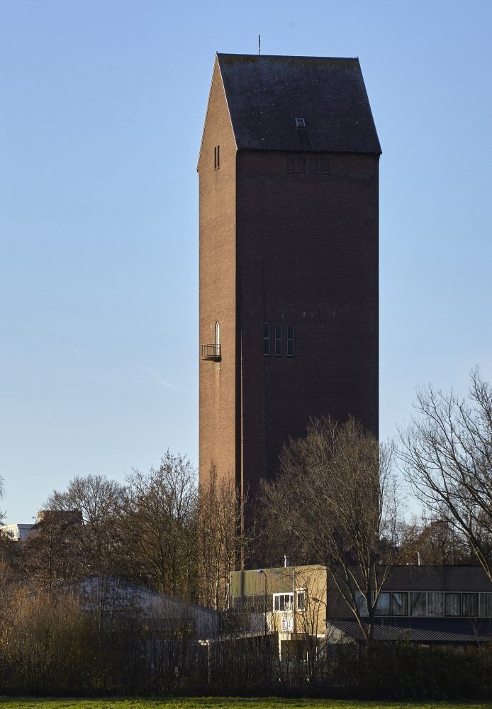 Het aanzicht van de watertoren in Mijdrecht, foto uit 2016.