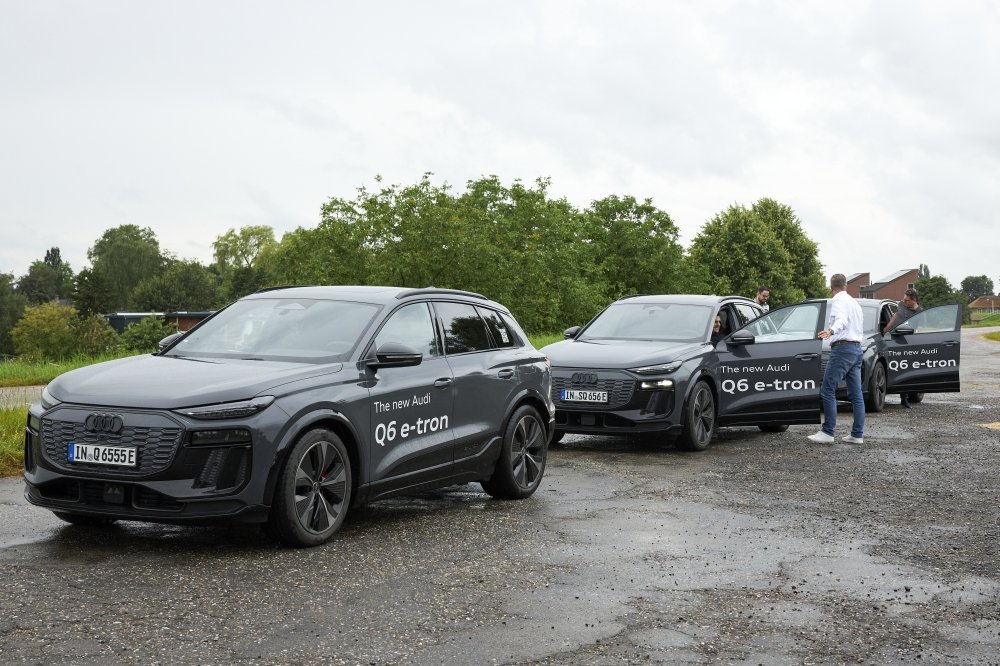 Rijden met de Audi Q6 e-tron om verschillen met andere modellen te kunnen duiden in verkoopgesprekken.