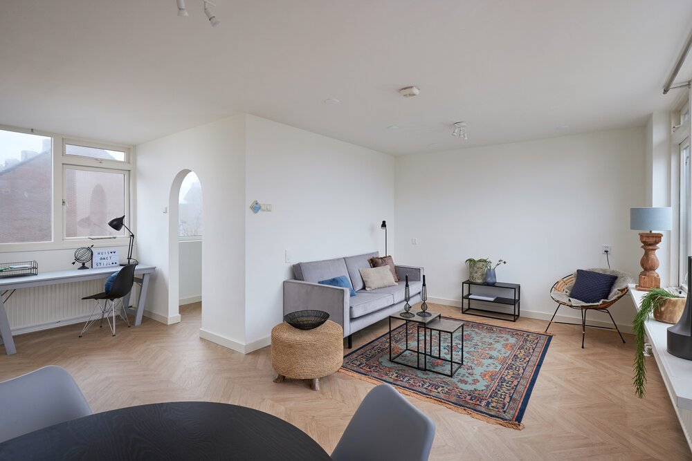 Living area (Canon EOS R + Canon EF 16-35mm + Profoto B10)