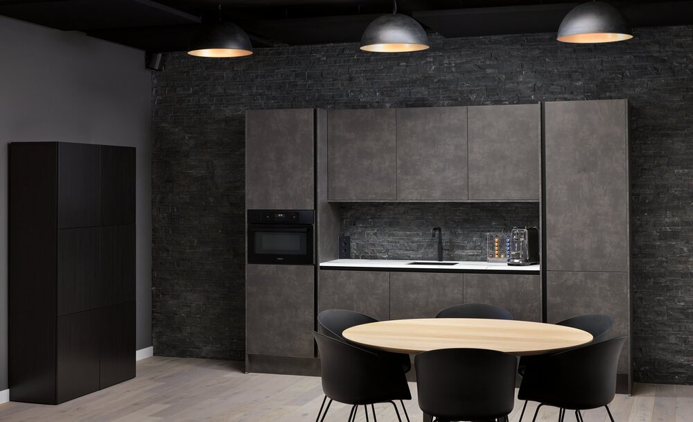 Interior photo of the kitchen by Bright-AW.