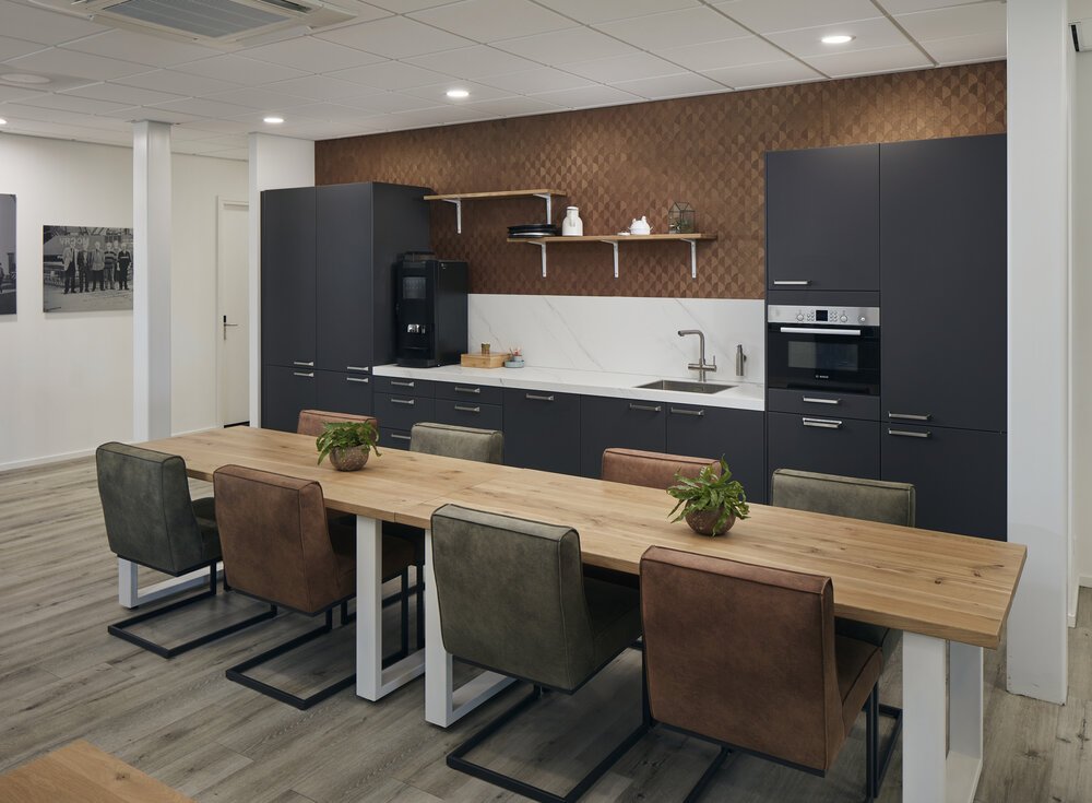 Photo of a kitchen in the area used for coffee breaks and lunches.