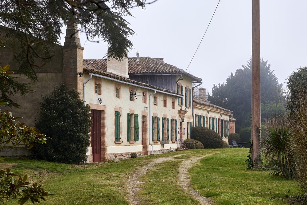 Exterior view with converging lines.