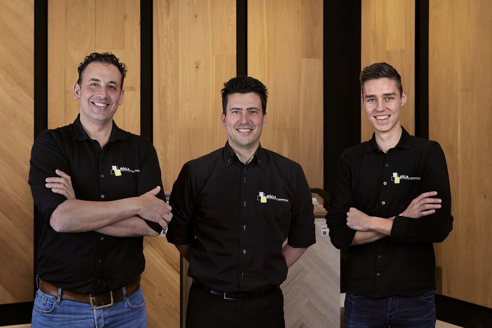 Team photo of Riga Vloeren en Kozijnen.