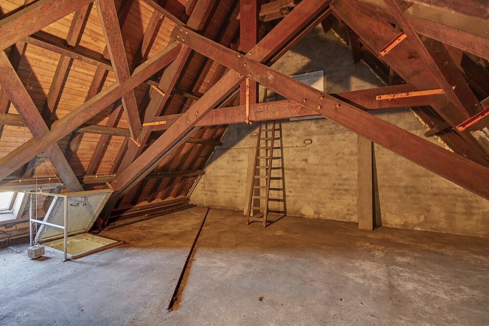 Space beneath the gabled roof, photo from 2016.
