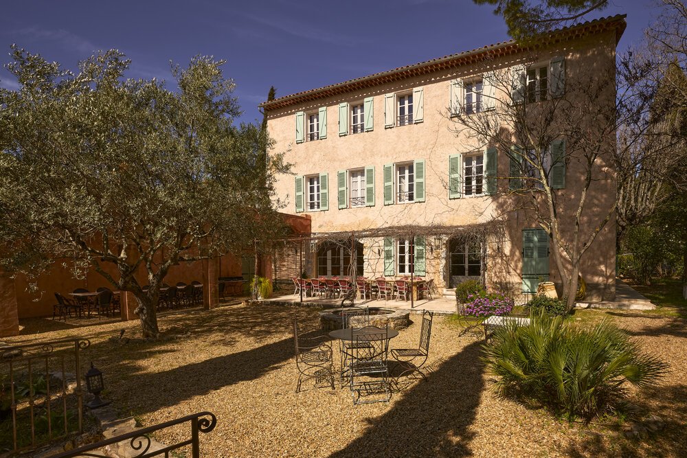 Rear view of La Bastide du Pin.