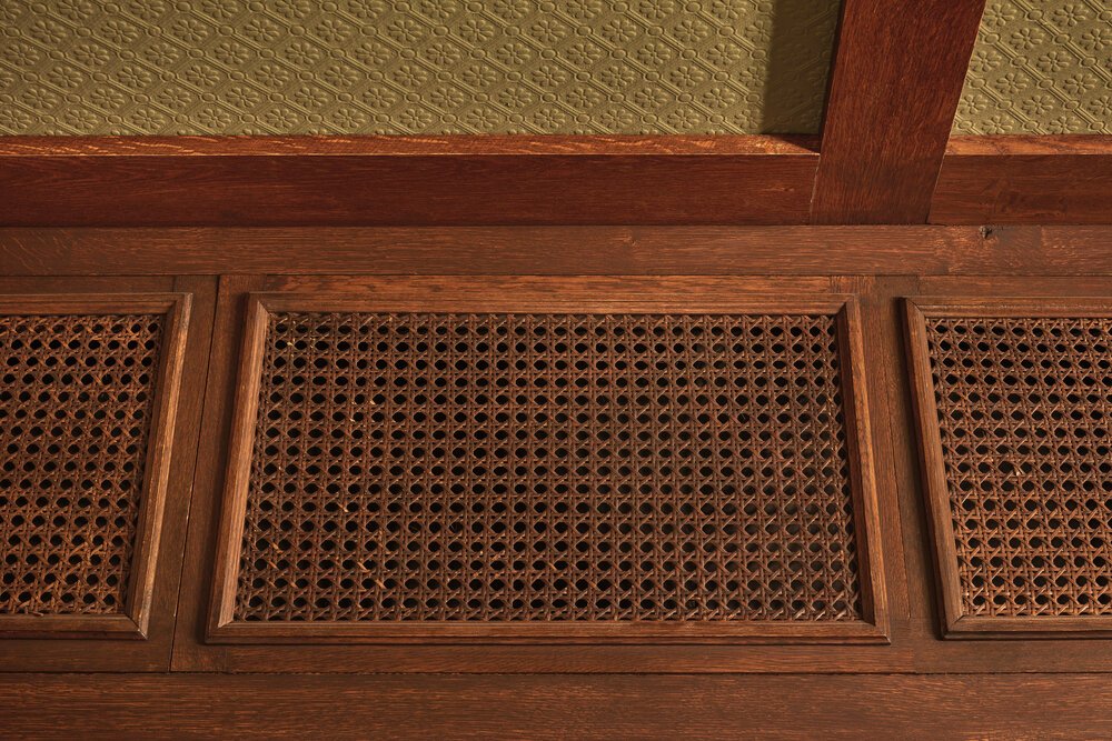 Afzuiginstallatie is bijna onzichtbaar doordat het vakkundig is weggewerkt in lijn met de rest van het interieur.