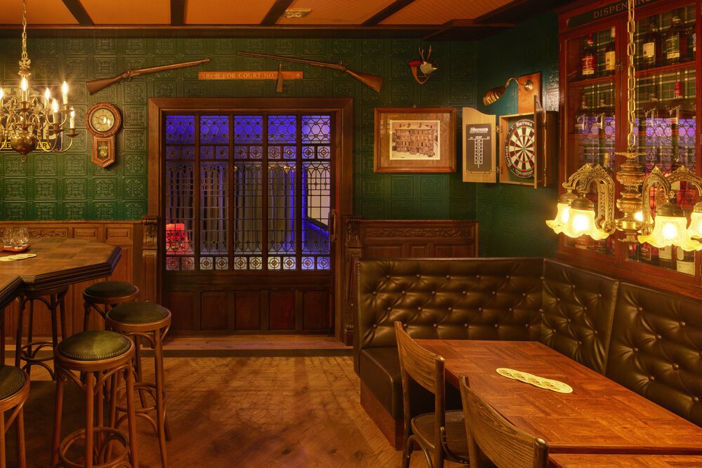 Direct naast de pub ligt een ware Thuisbioscoop.