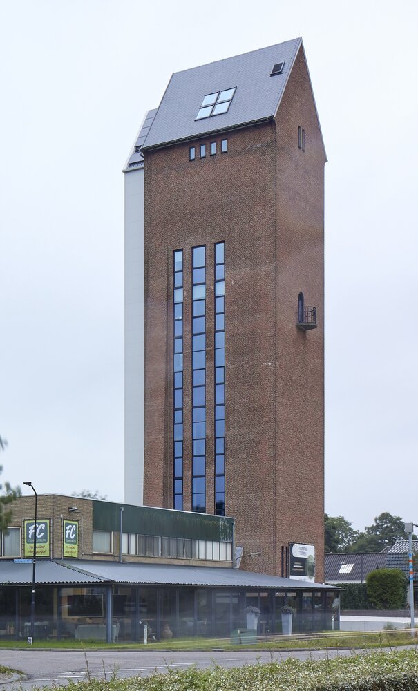 Aanzichtfoto van Kompastoren in 2023.