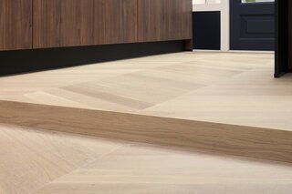 Foto's van houten vloeren: visgraat en Hongaarse punt